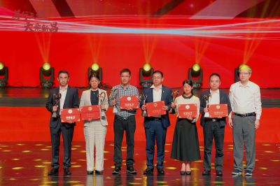 �������������ҽҩ�ٻ��²����ƽ������ƿ�ģ��ҵТ˳��